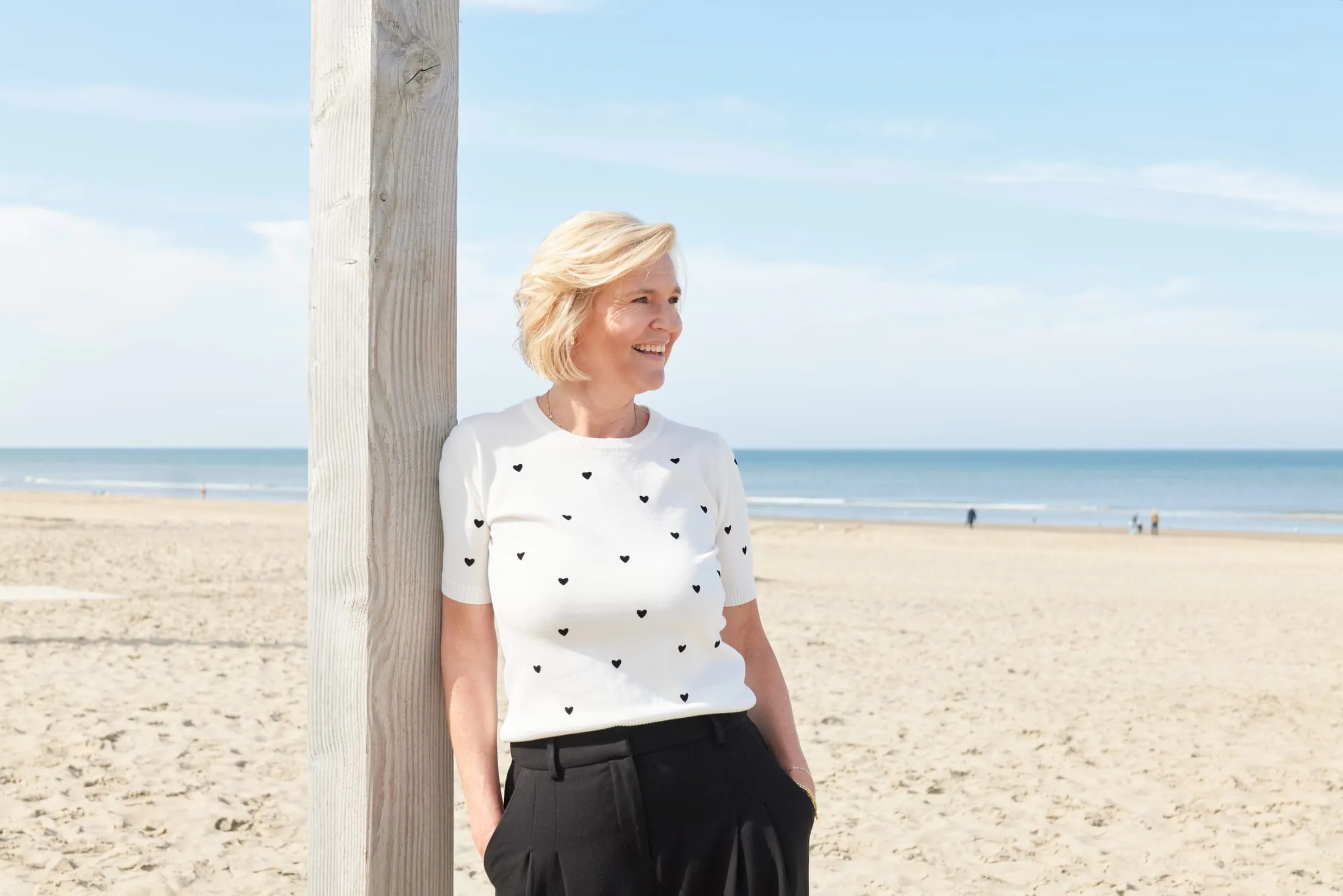 Lisette Brattinga aan zee